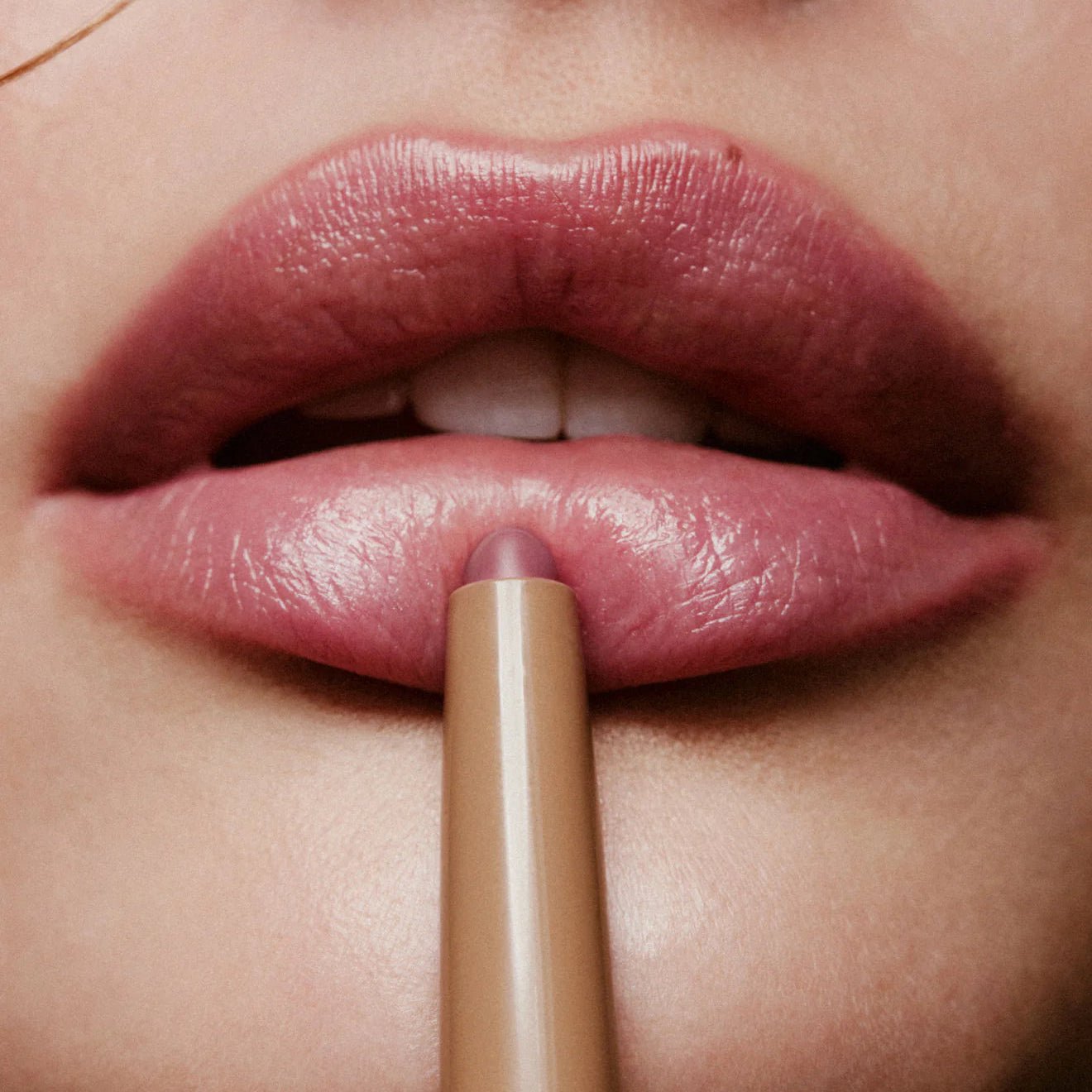 Rhode Peptide Lip Shape,Press - Pinky Mauve. - BusDeals