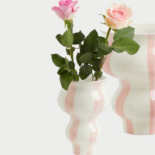 Striped stoneware vase, white with pink. - BusDeals