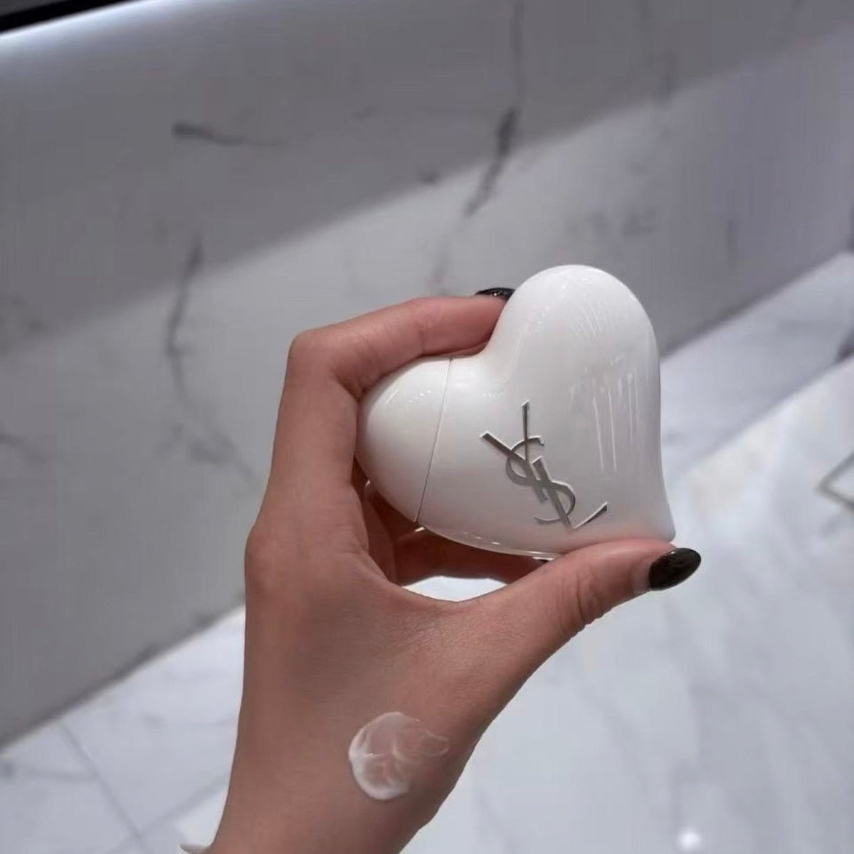 YSL NEW Care Crush Hand & Body Serum-in-Cream with bag - BusDeals
