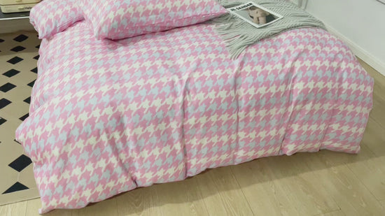 Single size 4 pieces Bedding Set without filler, Checkered Design Pink Color,Busdeals Today