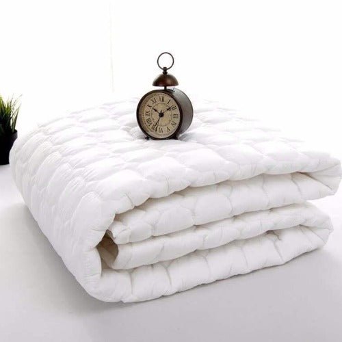 Double Size 135*200cm, White Mattress Protector Pad, Vacuum packed. - BusDeals