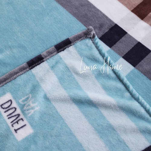 Fleece Blanket 200*230cm Super Soft Throw Simple Checks Design, Blue Color. - BusDeals