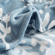Fleece Blanket, Leaves Design. - BusDeals