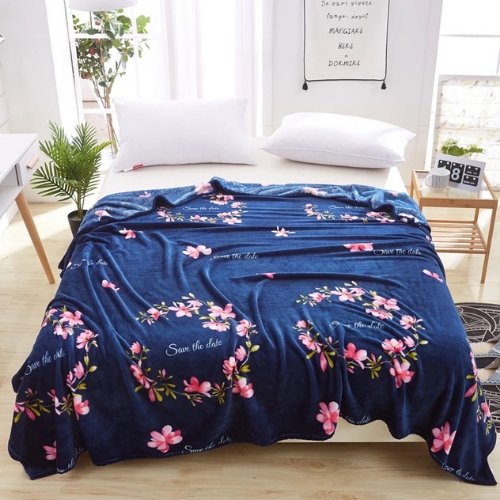 Fleece blanket, Navy blue with floral design - BusDeals