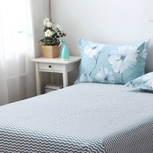 King size bedding set of 6 pieces, Blue floral design. - BusDeals