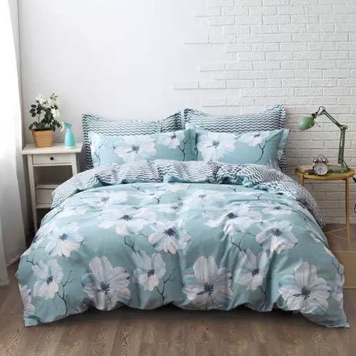 King size bedding set of 6 pieces, Blue floral design. - BusDeals