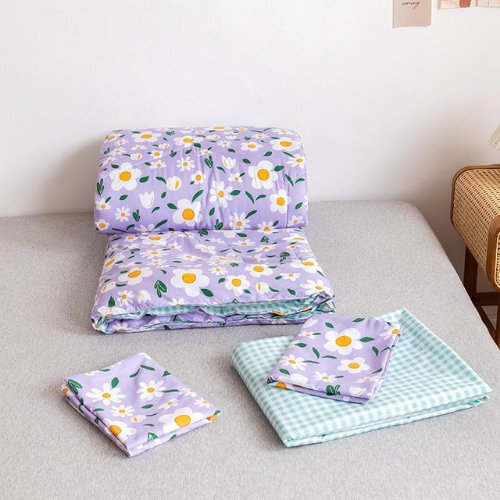 King Size Comforter set of 4 pieces, Daisies design. - BusDeals