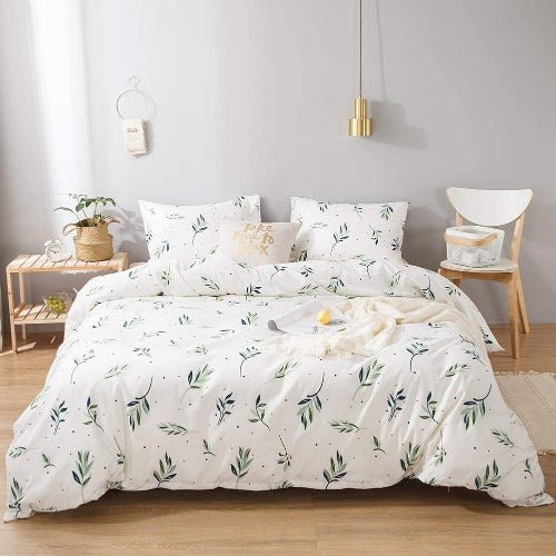 Queen/Double size Bedding Set without filler 6 pieces , Small Green leaves design. - BusDeals