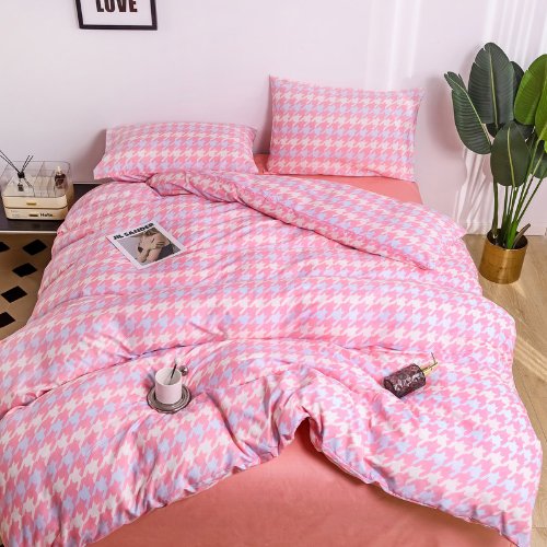 Single size 4 pieces Bedding Set without filler, Checkered Design Pink Color - BusDeals