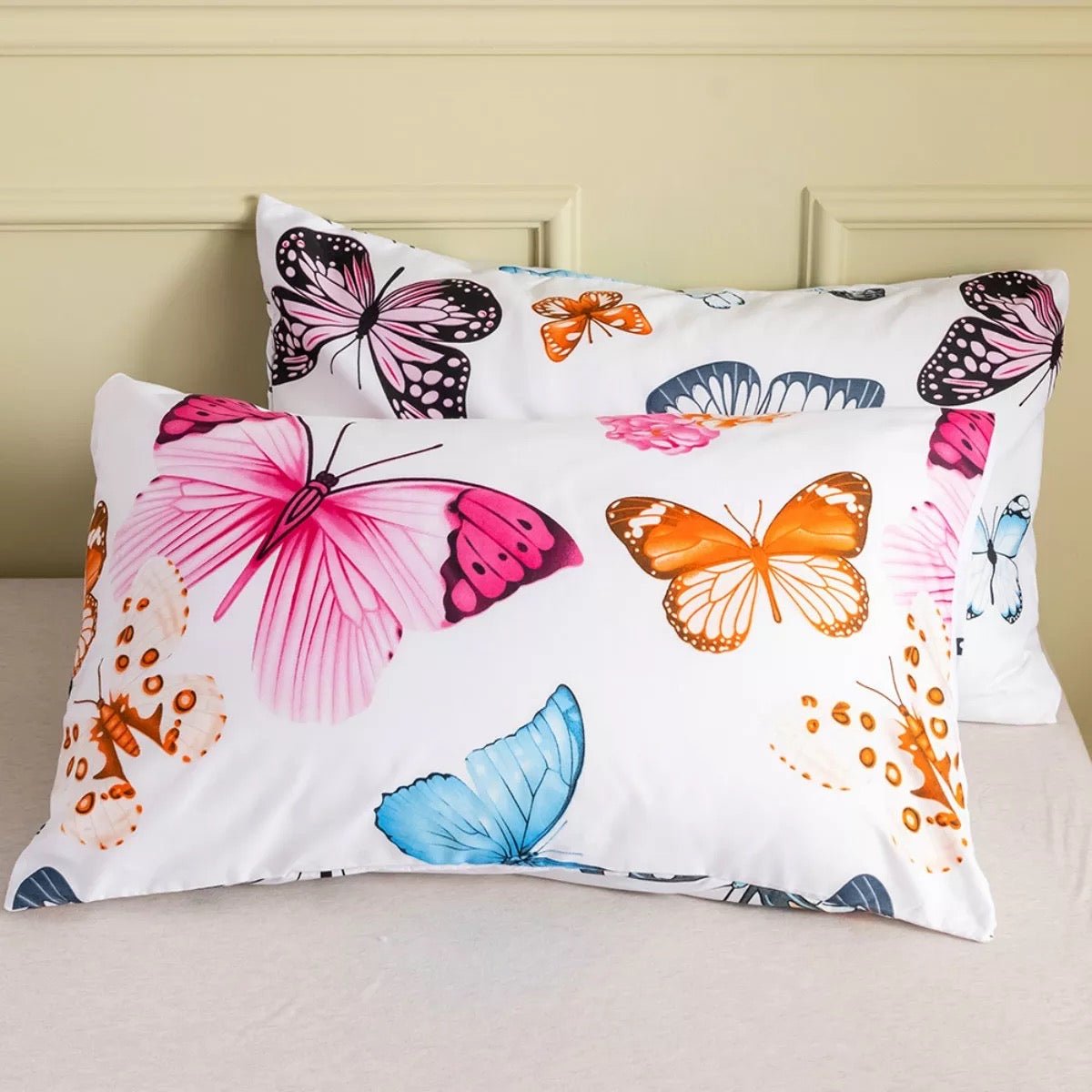 Single size 4 pieces without filler, Butterfly design Porcelain white color , Bedding Set - BusDeals