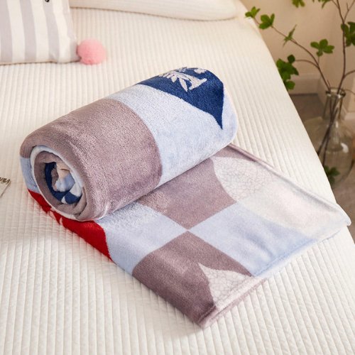 Soft fleece blanket, Brown square with leaves design - BusDeals