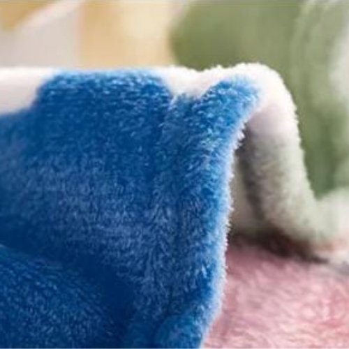 Soft fleece blanket, Strawbery design - BusDeals