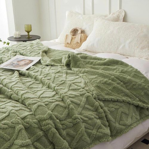 Throw Blanket Super Soft, Green Color, Woven Style. - BusDeals