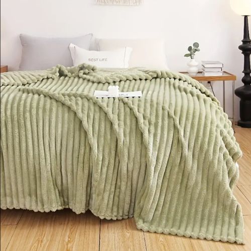 Throw Striped Blanket Super Soft, Pistachio Color. - BusDeals